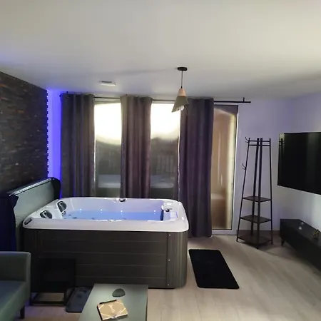 Hotel miłości Emoi De Toi *