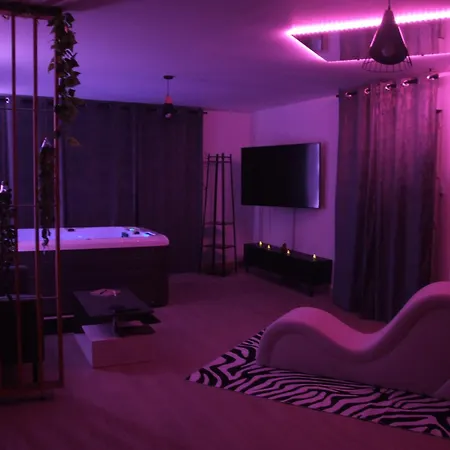 Emoi De Toi Hotel miłości