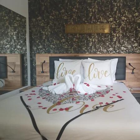 Emoi De Toi Love hotel